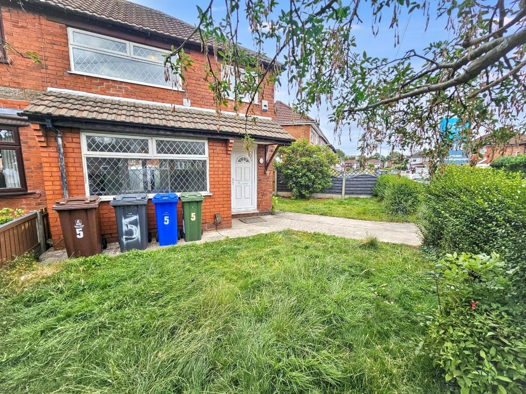 Property photo 3 of 19 Front Garden