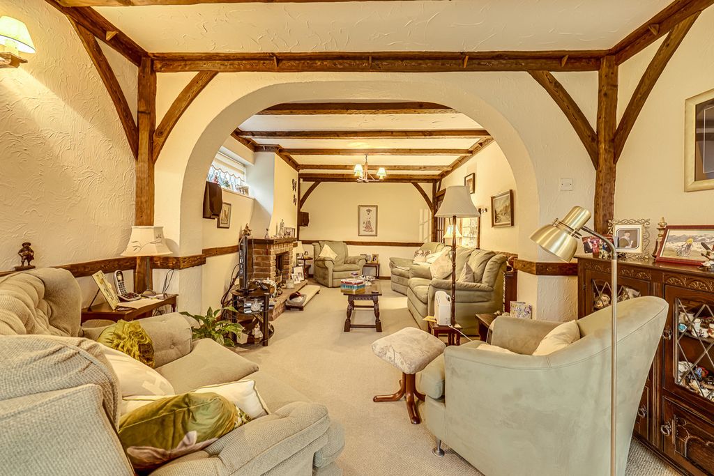 Property photo 3 of 26