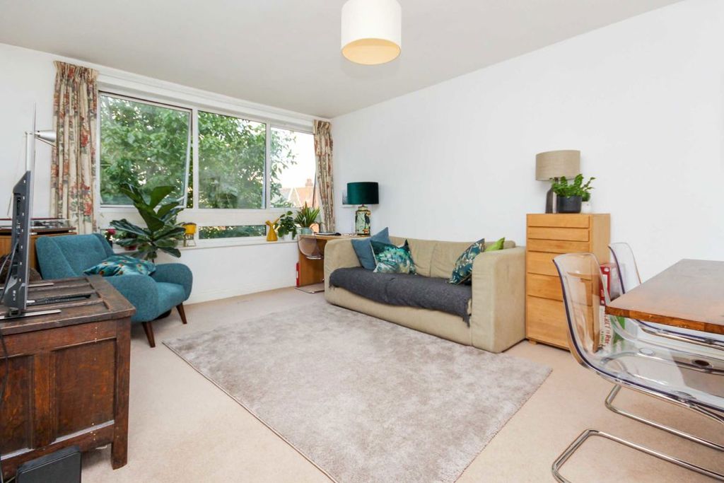 Property photo 2 of 5