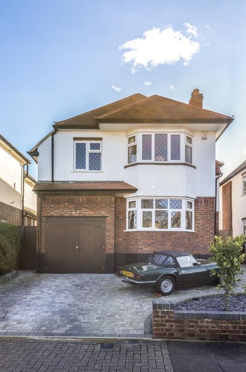 Property photo 1 of 11