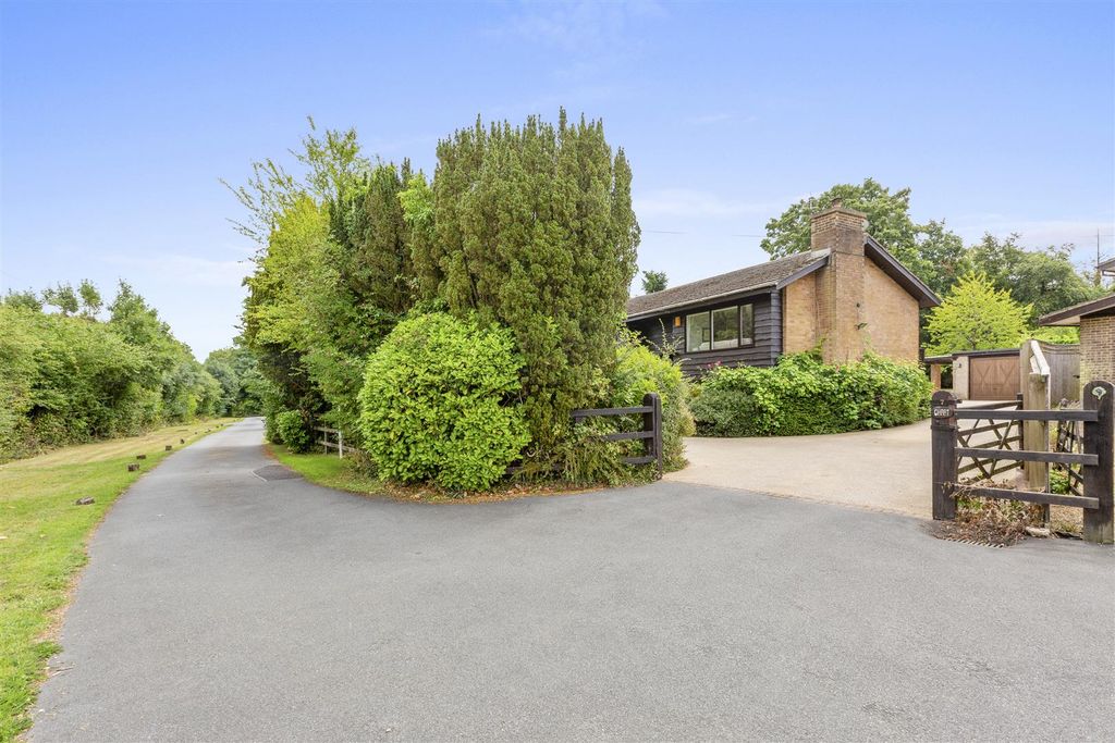 Property photo 1 of 21 Chart, 7 Hare Lane End, Hp16 0Ex-18.Jpg