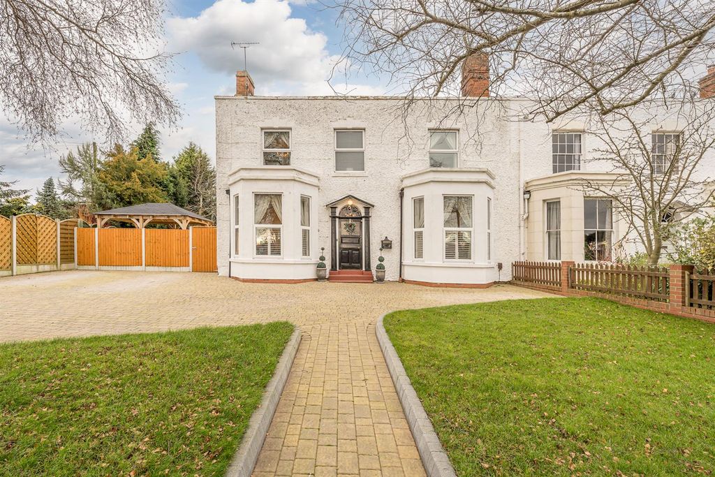 Property photo 1 of 40