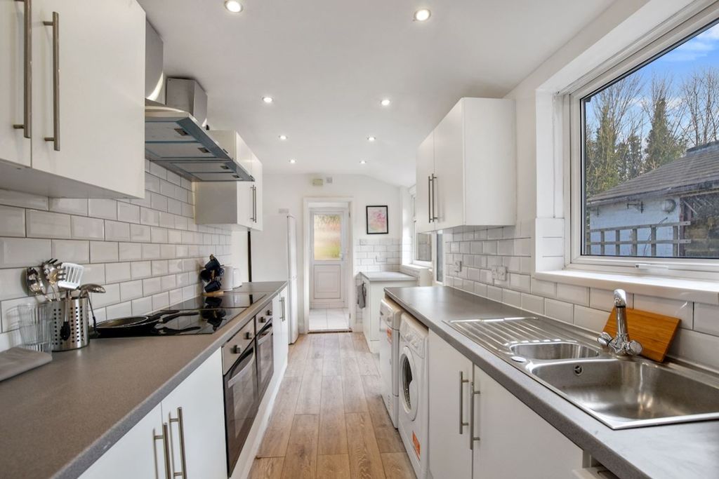 Property photo 3 of 7 276966_4_3118224