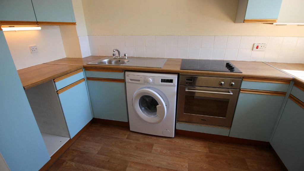 Property photo 3 of 11 Image