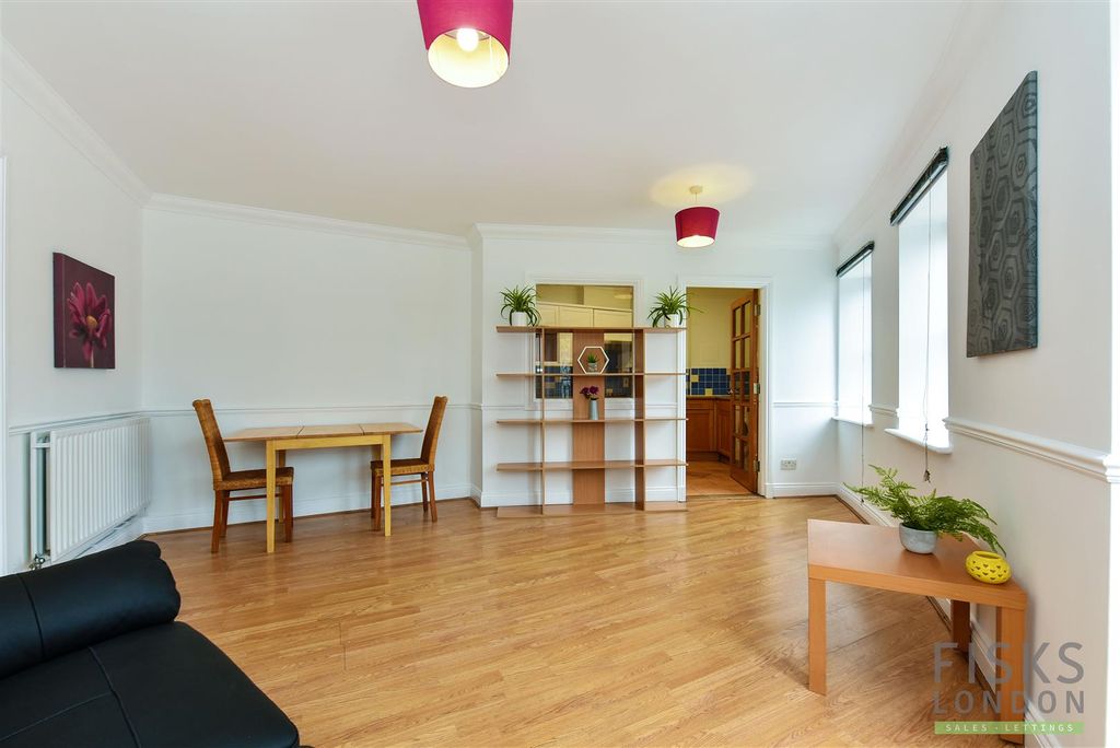 Property photo 3 of 14 11 Regents Gatehouse (7).Jpg