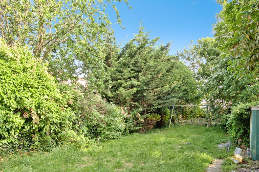 Property photo 3 of 17 Photo
