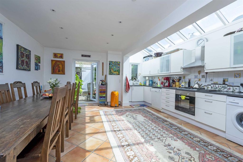 Property photo 3 of 8