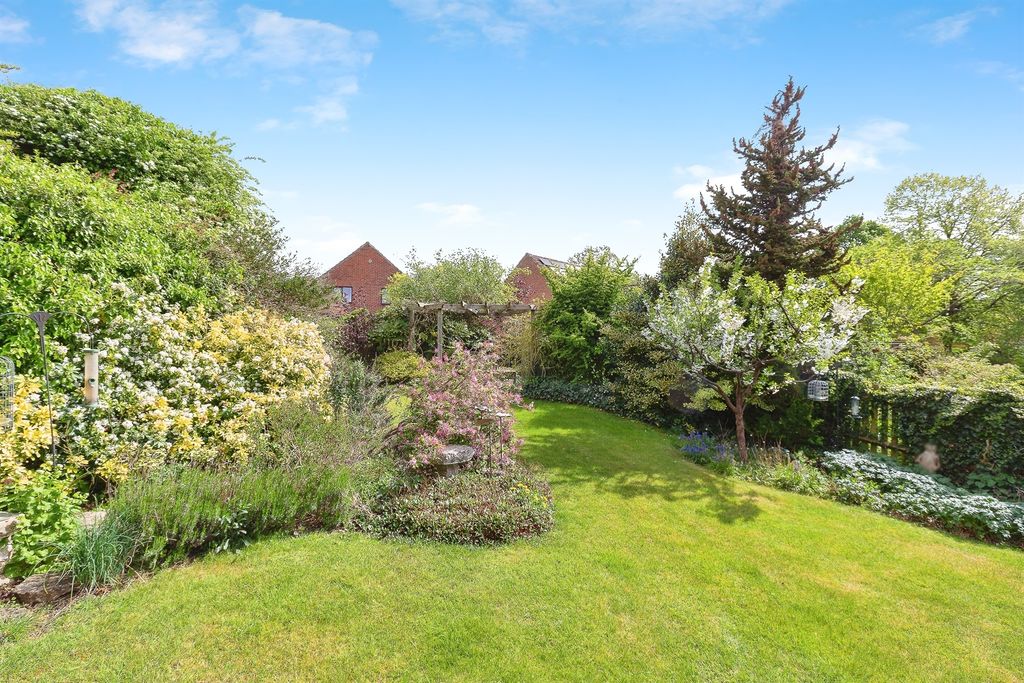 Property photo 2 of 16