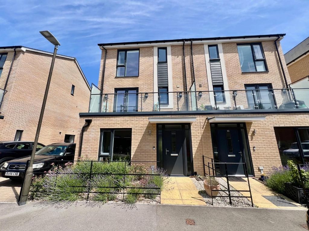 Property photo 1 of 16 63 Lister Road - Front..Jpg