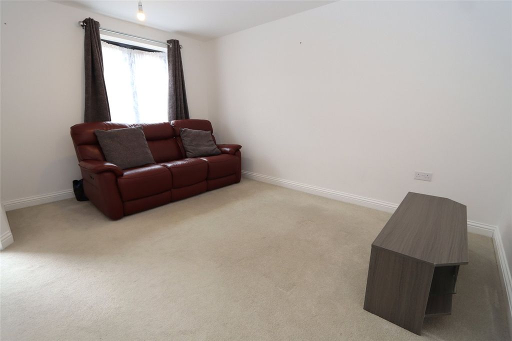 Property photo 3 of 10 Picture No. 09