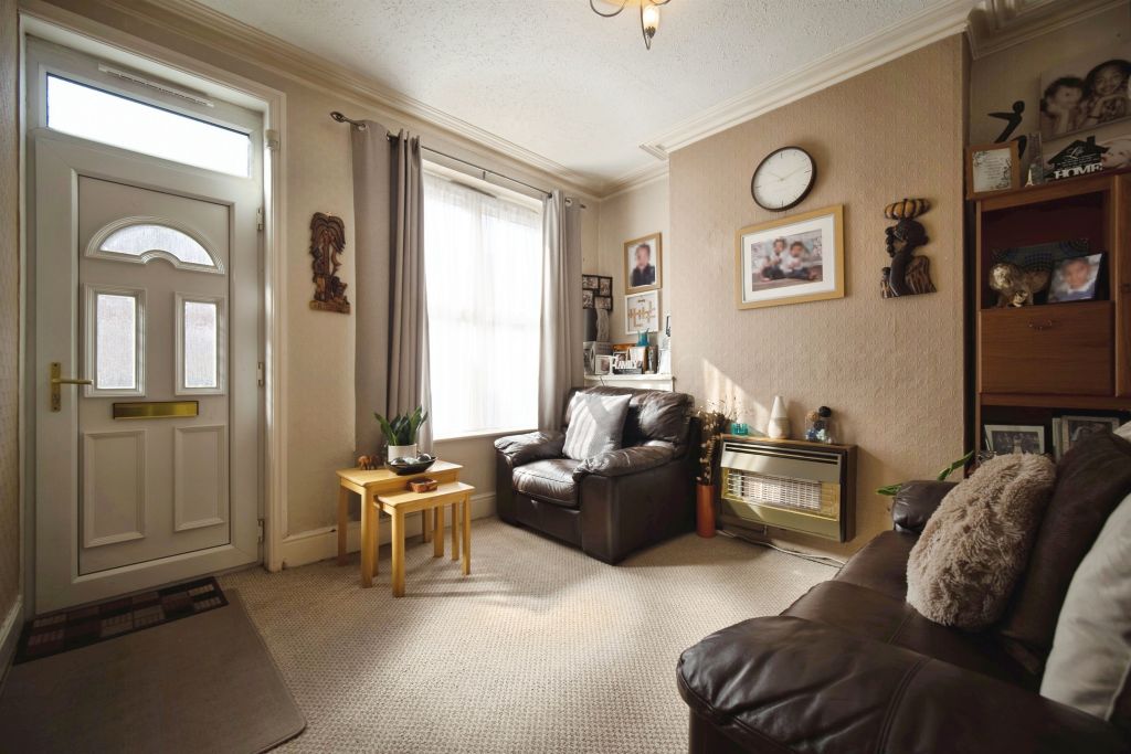 Property photo 3 of 17