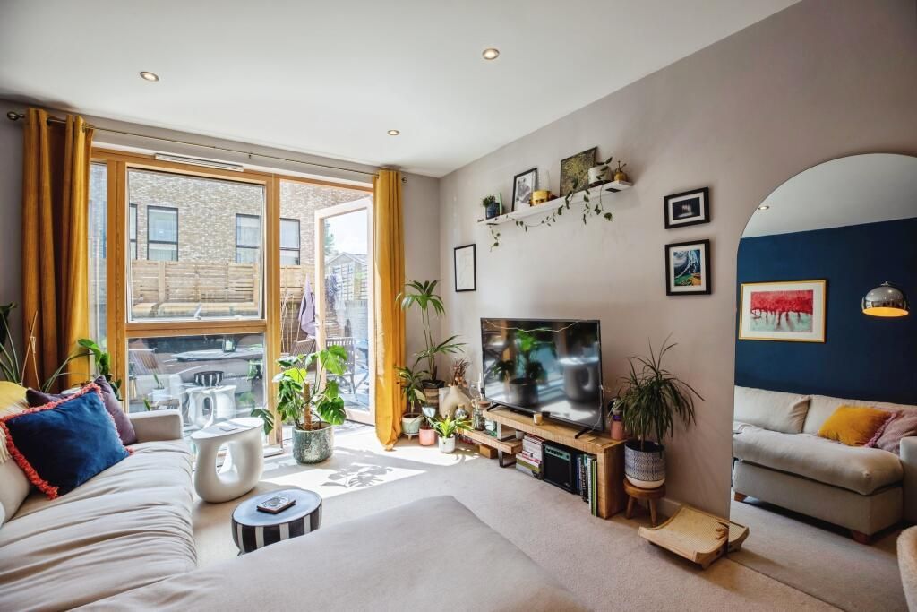 Property photo 1 of 12 Dcb38A6A-F0F1-4304-93B6-Da4464F05882.Jpg