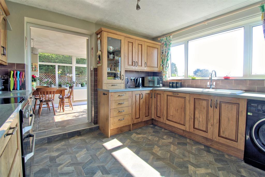 Property photo 3 of 36 Kitchen