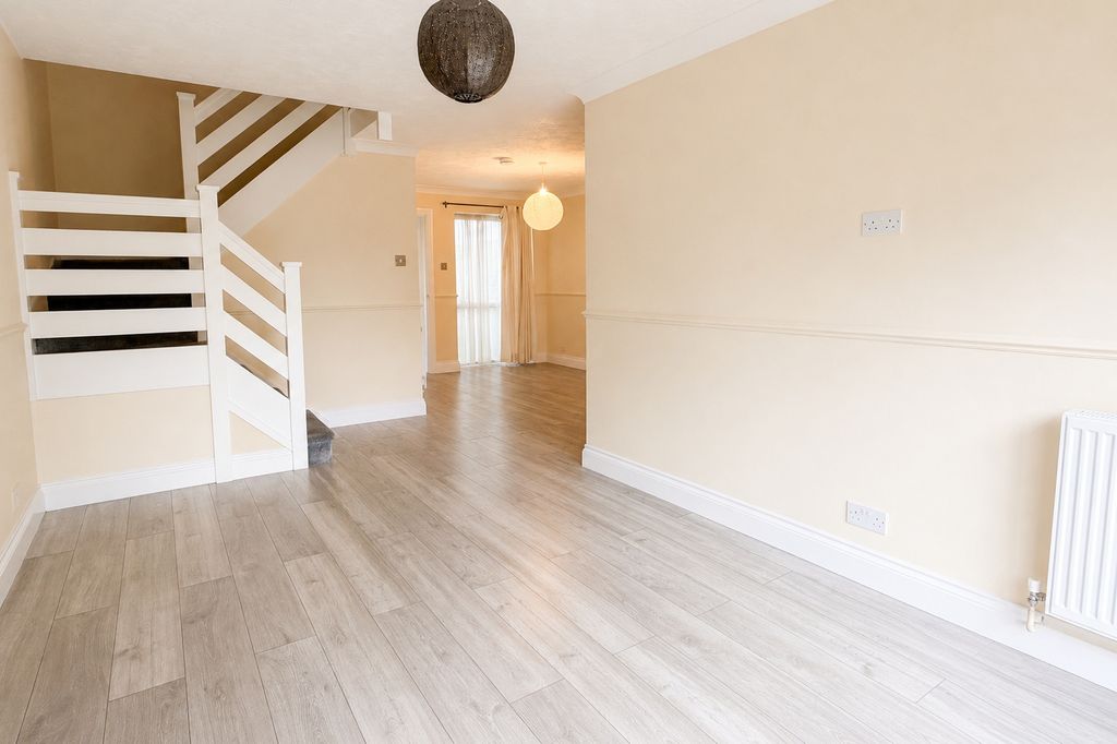 Property photo 3 of 12 3
