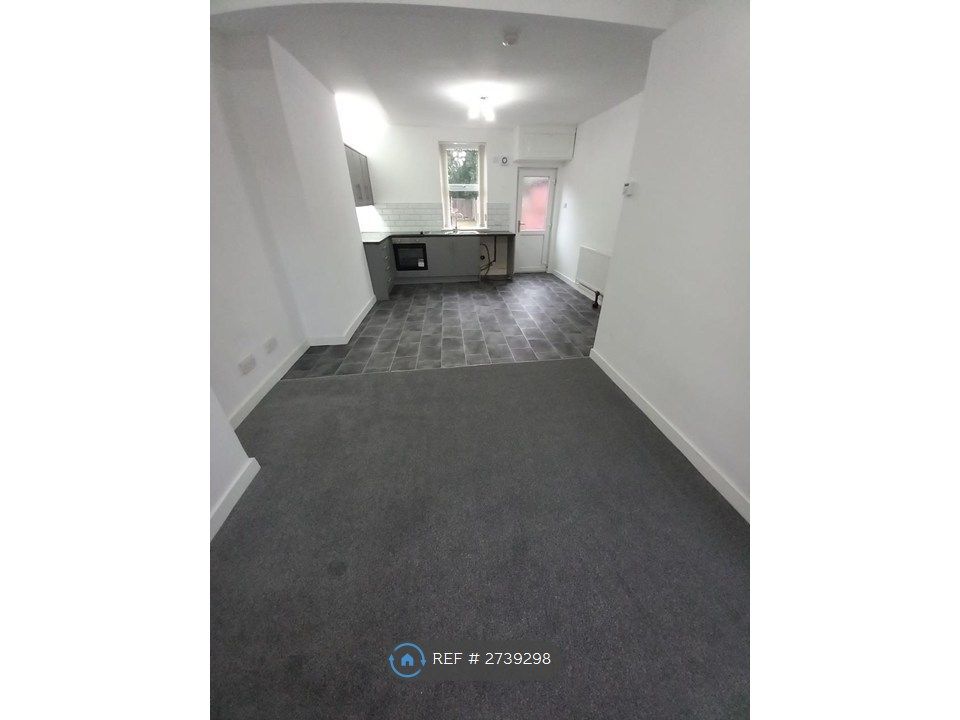 Property photo 3 of 10 Downstairs