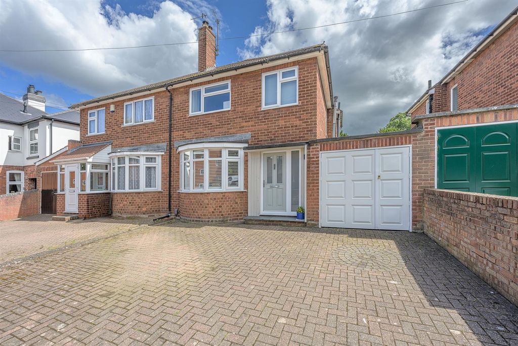Property photo 1 of 29