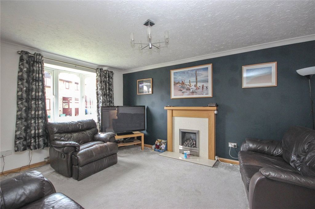 Property photo 2 of 12 Picture No. 19