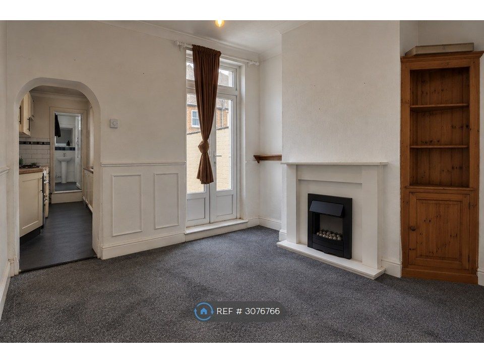 Property photo 3 of 11