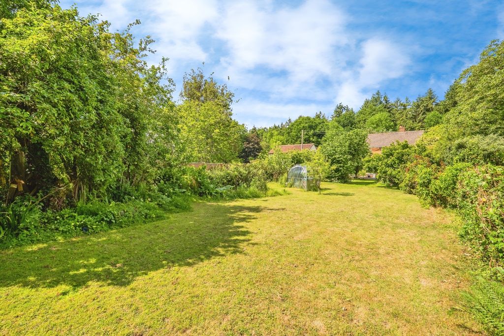 Property photo 3 of 16 Photo