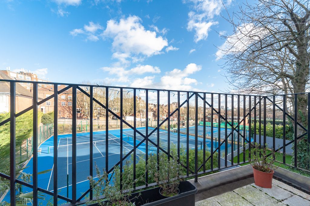 Property photo 3 of 11