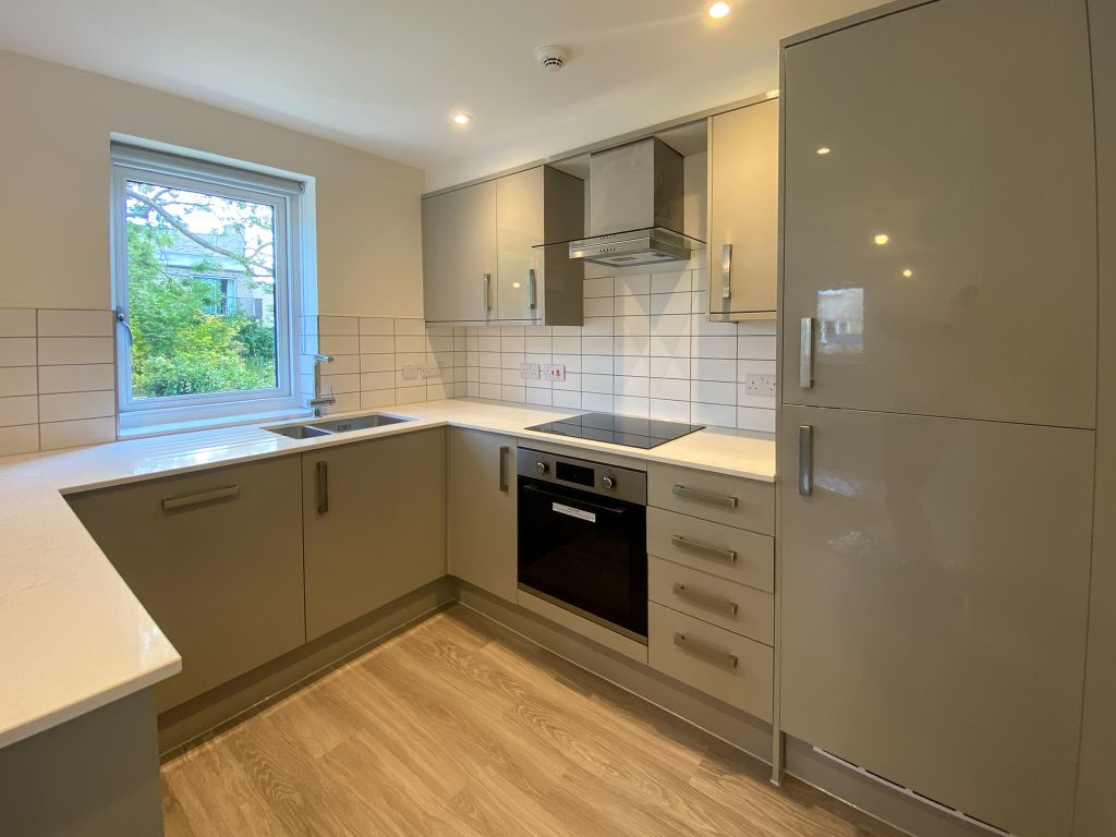 Property photo 2 of 17 Kitchen