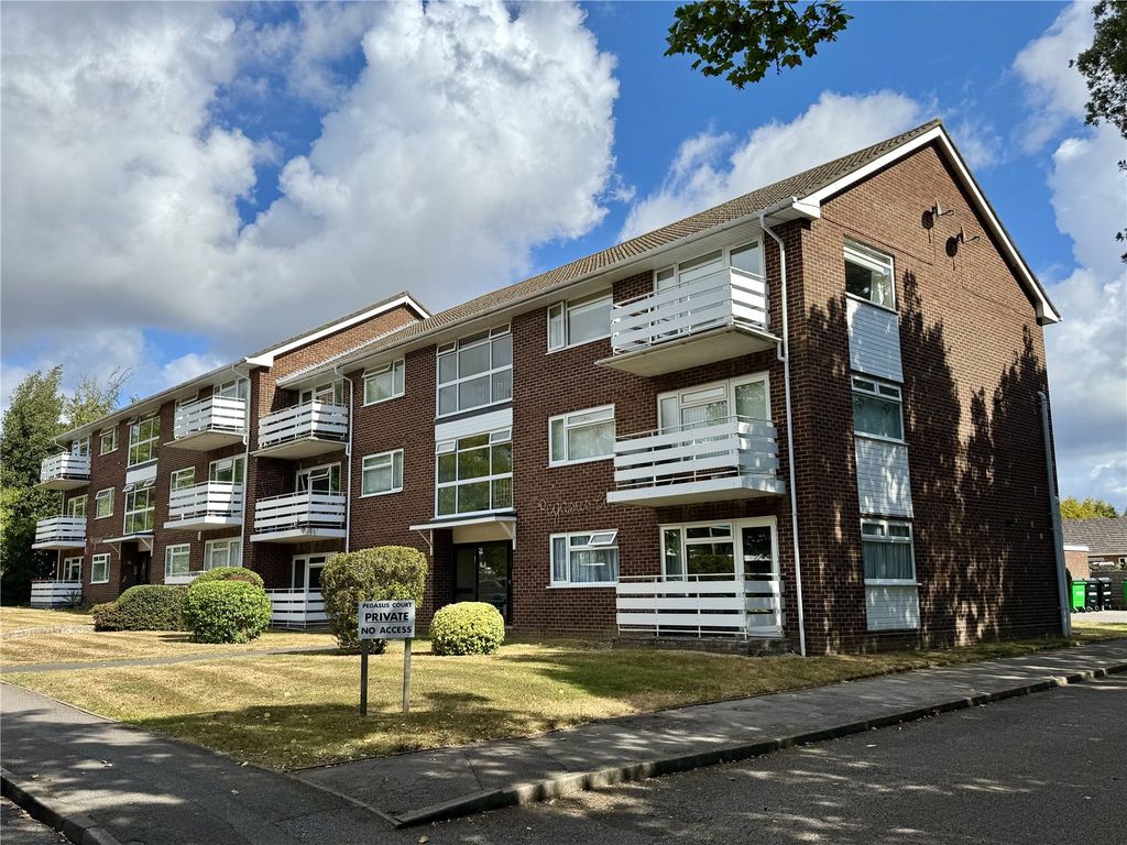 Property photo 1 of 16 Picture No. 05