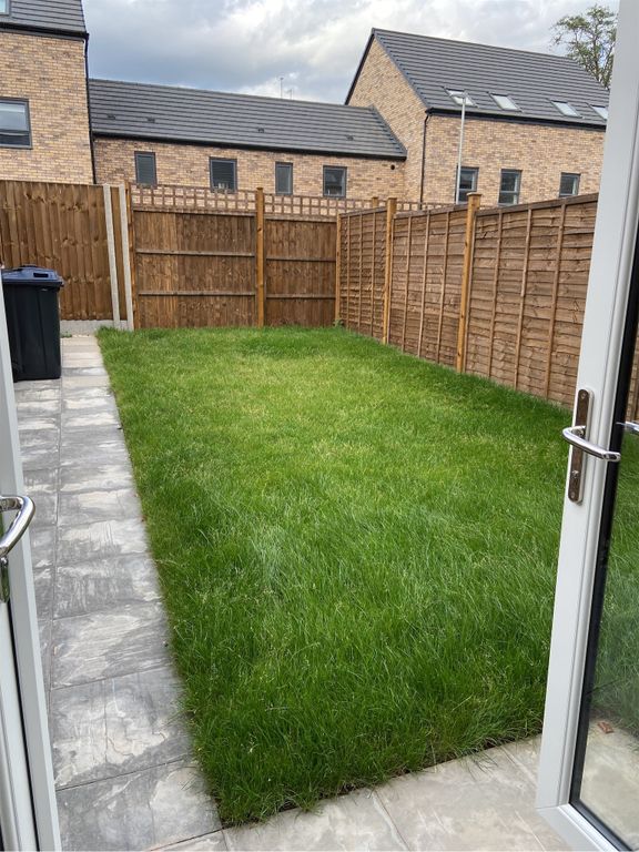 Property photo 2 of 33