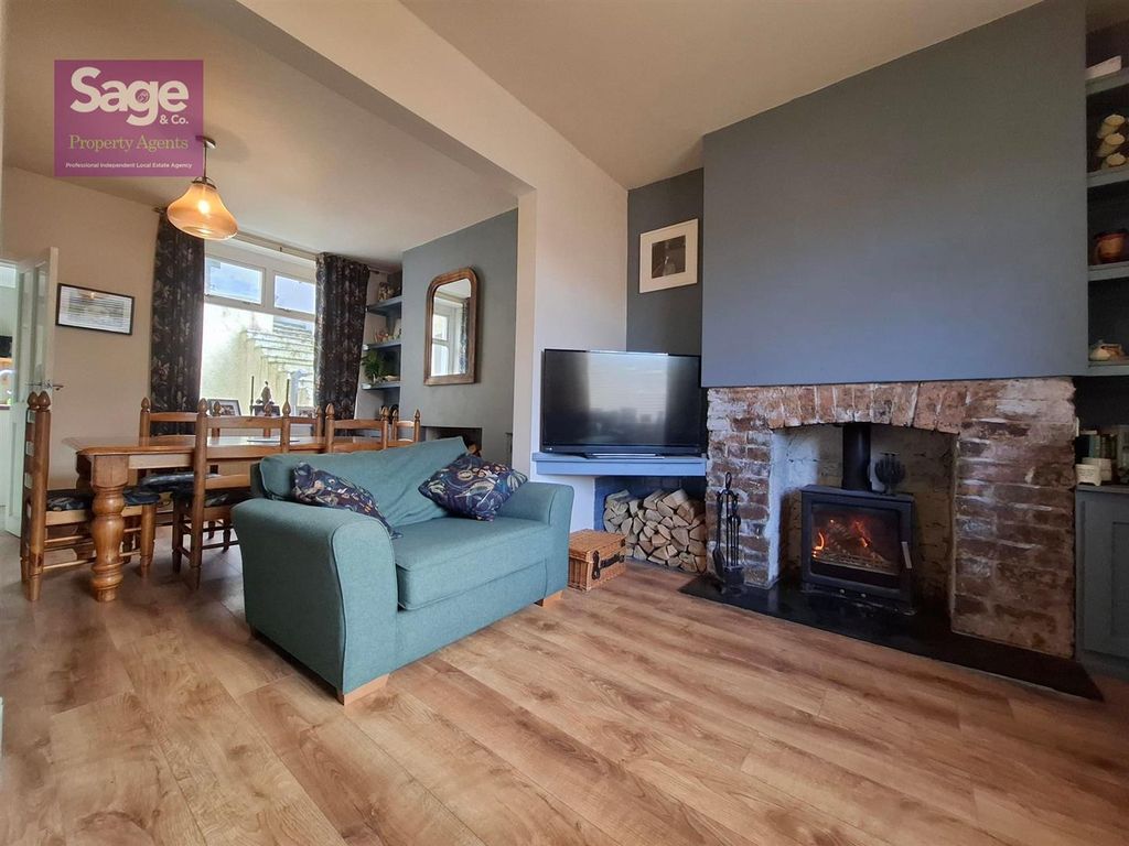 Property photo 1 of 35