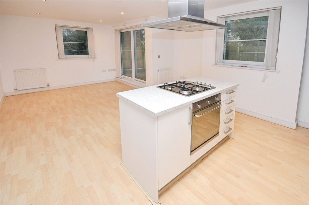 Property photo 3 of 15 Picture No. 01