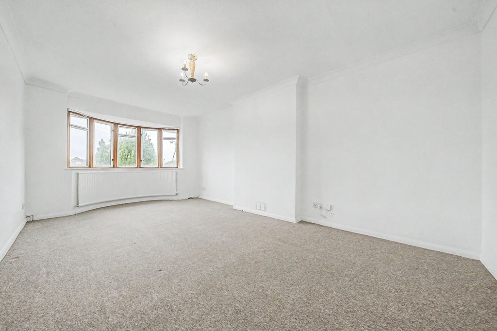 Property photo 3 of 13 Bedroom