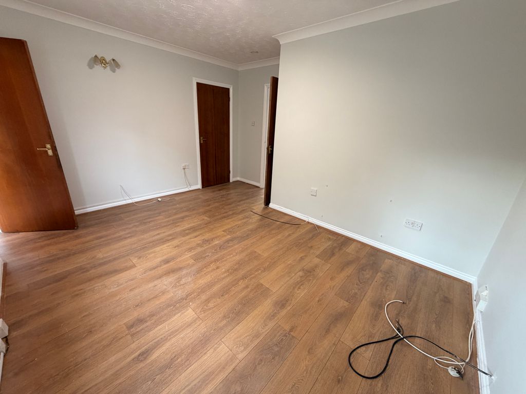 Property photo 3 of 9 Image