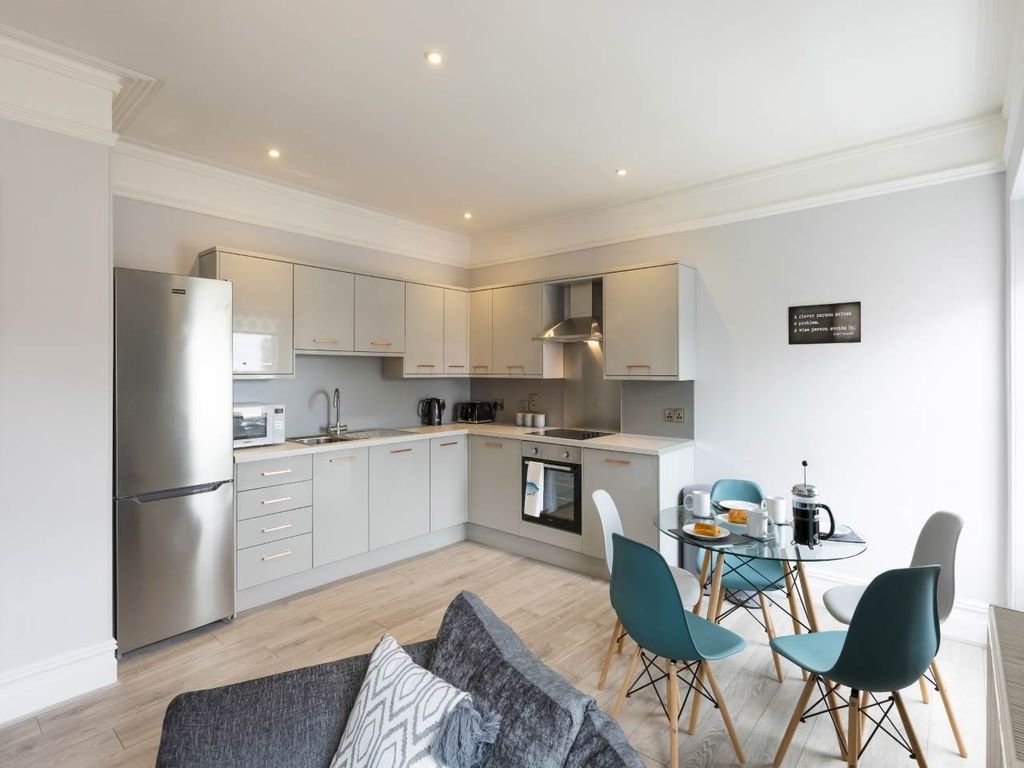 Property photo 3 of 9 Kitchen