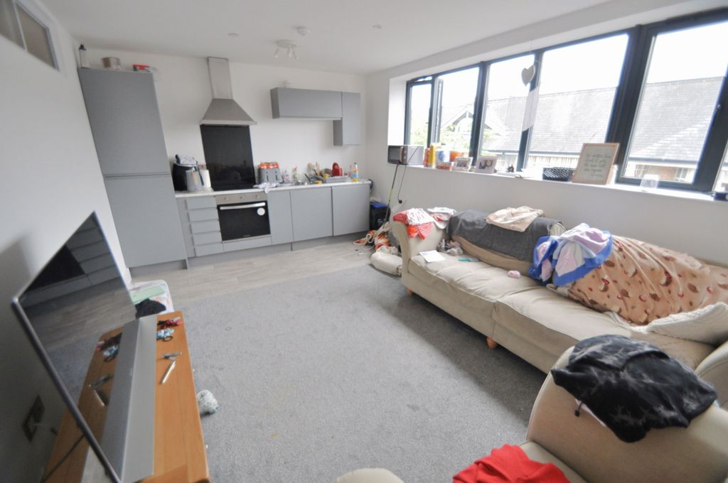 Property photo 2 of 11