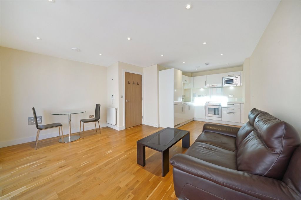 Property photo 2 of 14 Reception