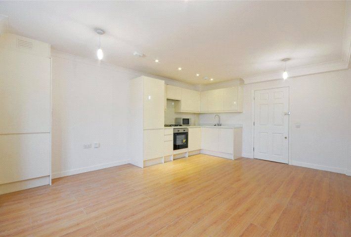 Property photo 1 of 7 Reception/Kitchen
