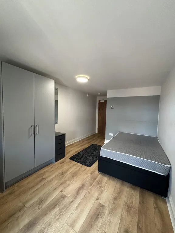 Apartment in Portsmouth, Somers Town - More