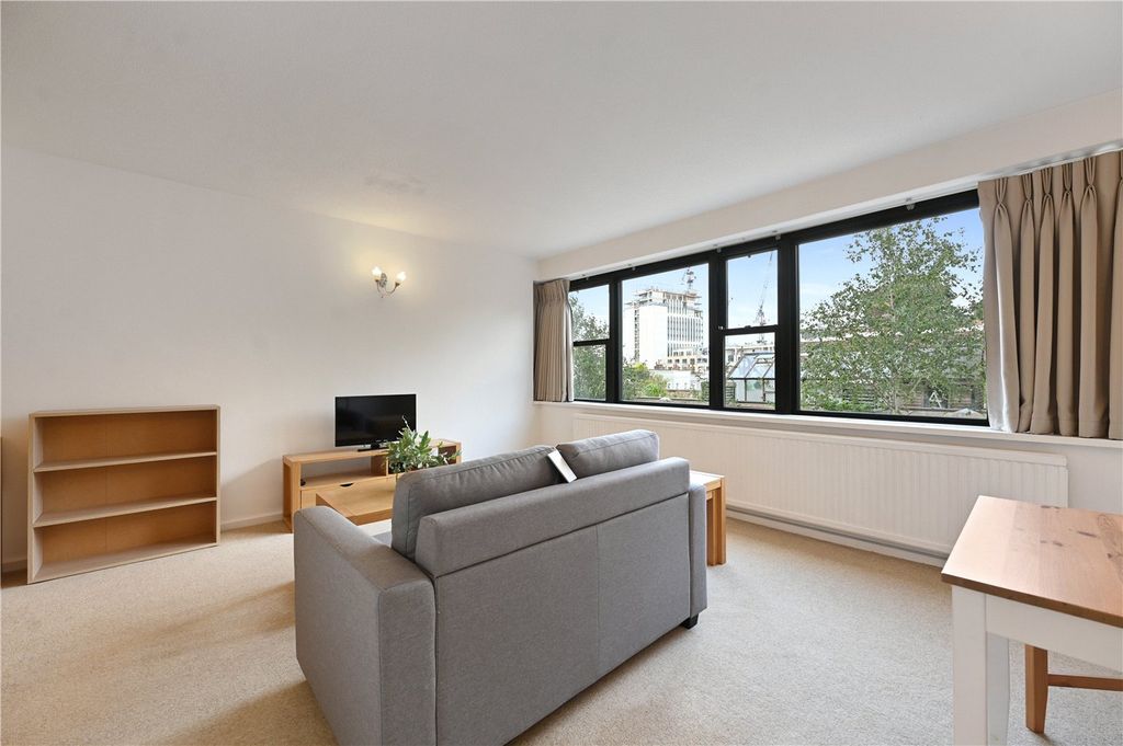 Property photo 3 of 10 Picture No. 08