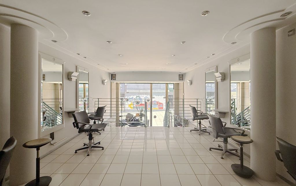 Property photo 2 of 14 Retailunitforsale_Altrincham_Ground.Png