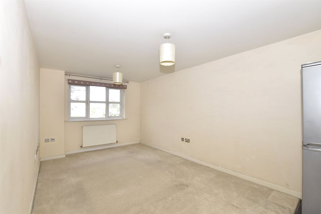 Property photo 2 of 6 Living Room
