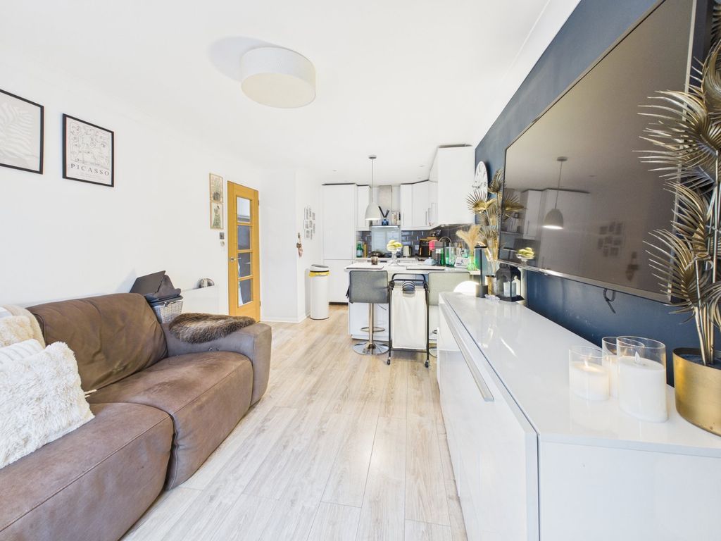 Property photo 2 of 9 Living Room