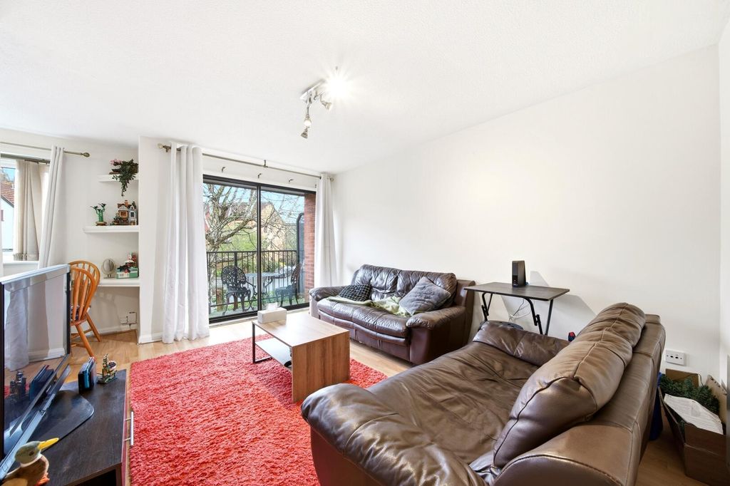 Property photo 3 of 15 Living Room