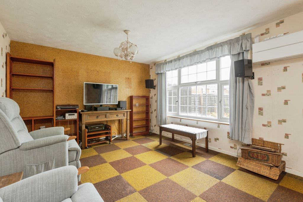 Property photo 1 of 20 1-8