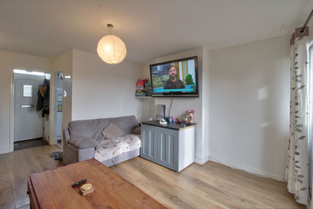 Property photo 2 of 18