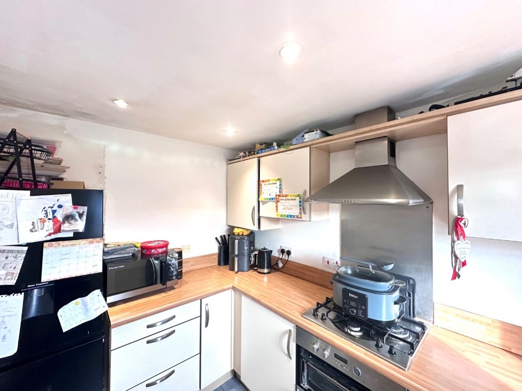 Property photo 3 of 7 Img_2958 (2)