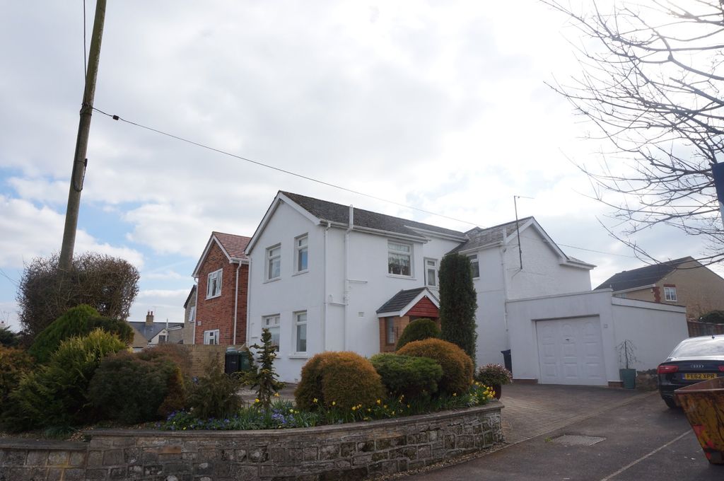 Property photo 1 of 21