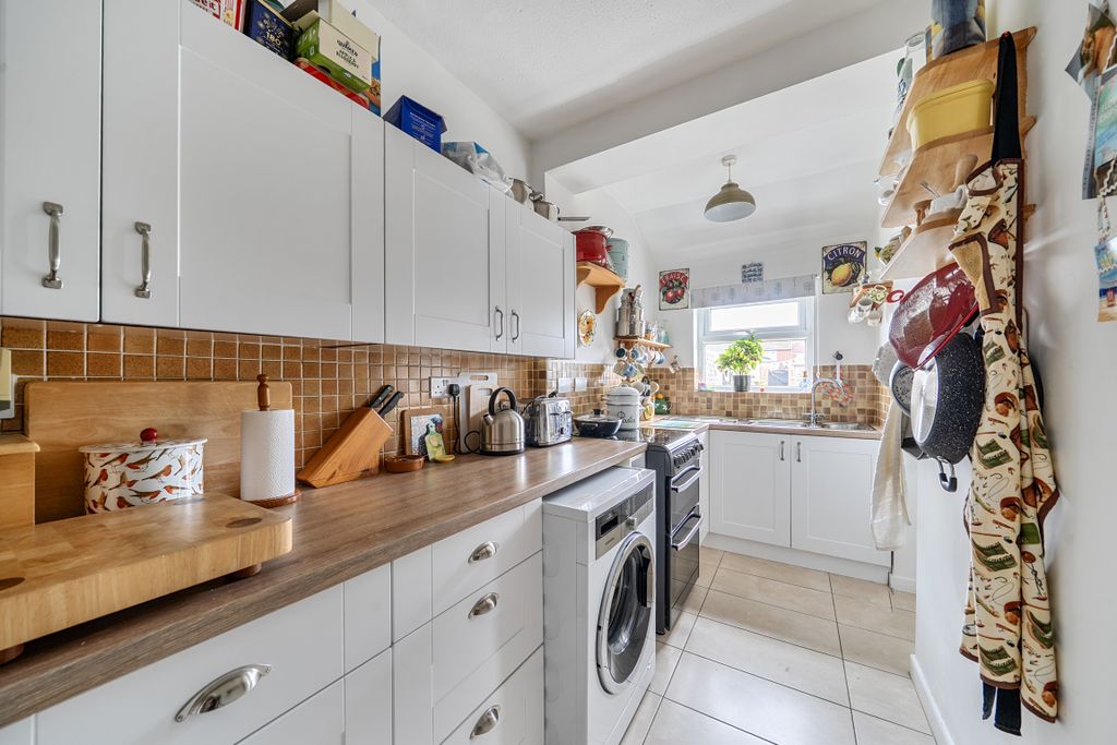 Property photo 2 of 11 15205838