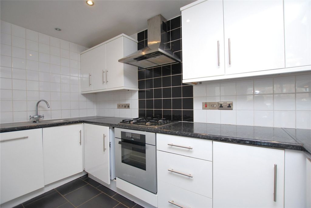 Property photo 2 of 6 Picture No. 19