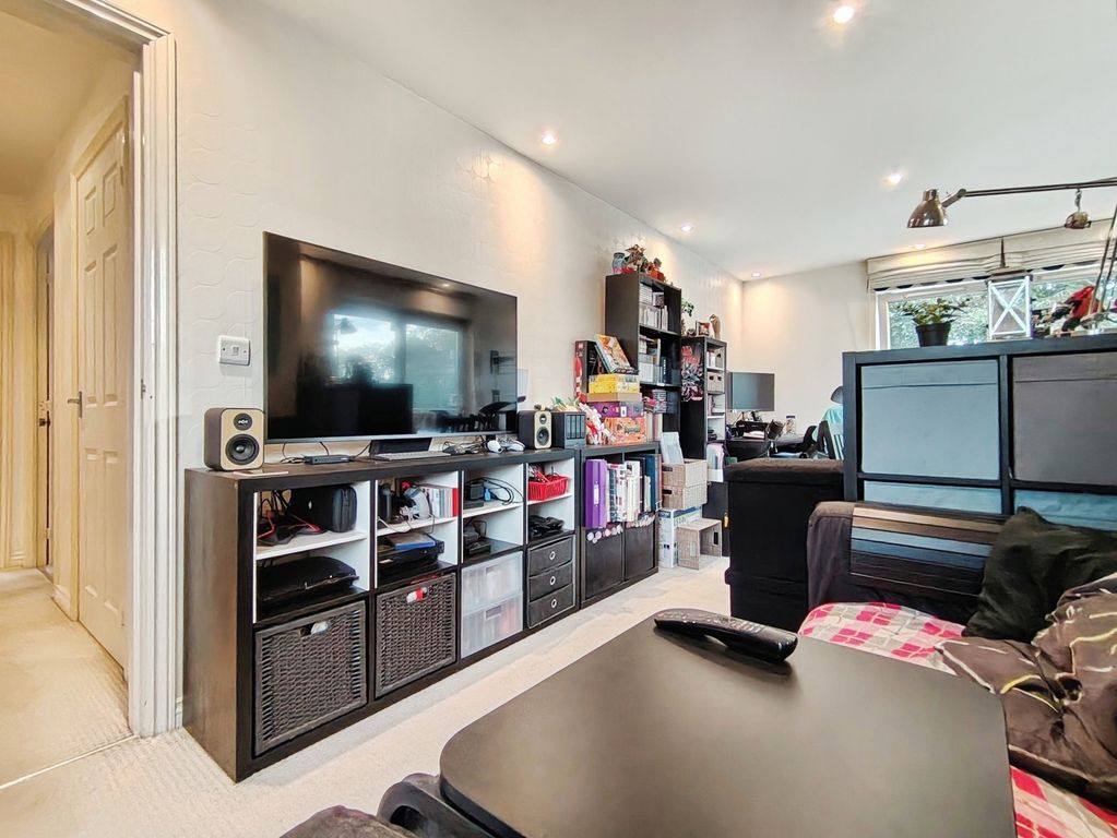 Property photo 3 of 13 Pbox-Img.Jpg