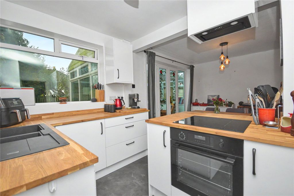 Property photo 2 of 16 Picture No. 20