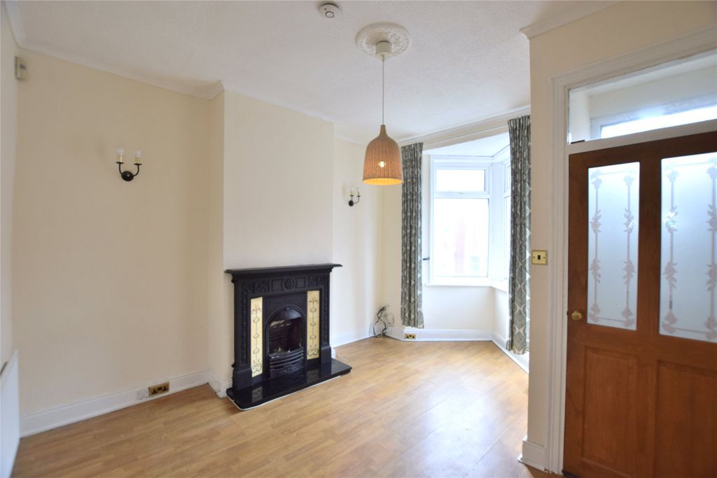 Property photo 3 of 7 Dining Room